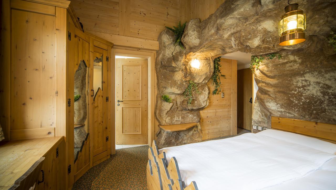 Hotel Olympia Saas-Almagell Eksteriør bilde